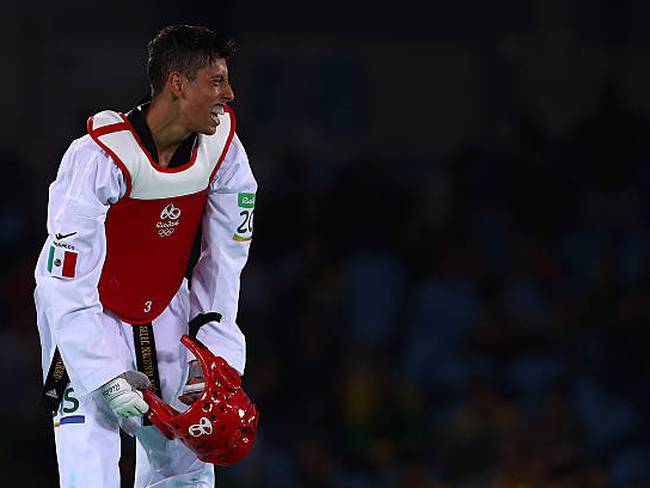 Carlos Navarro gana medalla de bronce en Mundial de Taekwondo