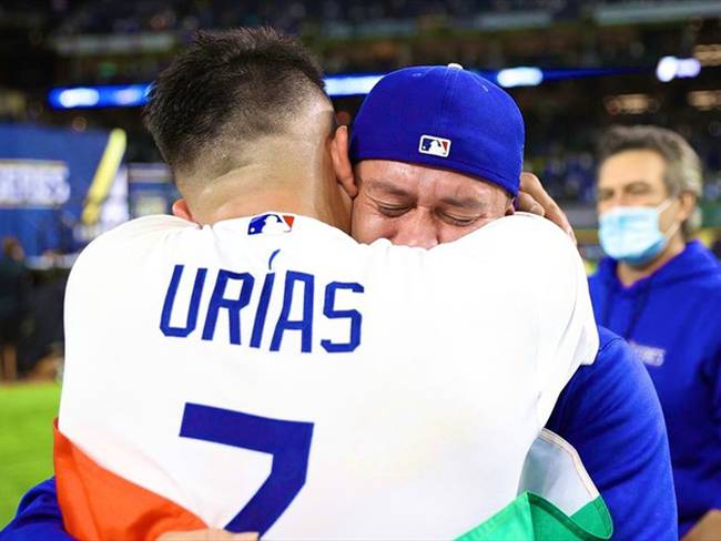 Julio Urías y Víctor González Dodgers. Foto: twitter @MLB_Mexico