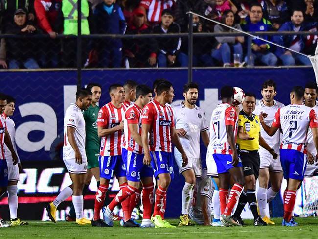 Atlético San Luis vs Chivas. Foto: Mexsport