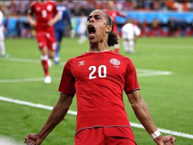 Dinamarca le pega a Perú y debuta con victoria