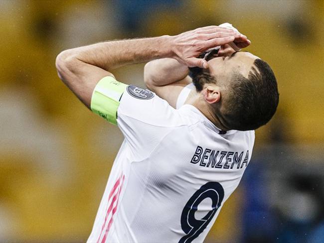 Benzema se lamenta Real Madrid . Foto: Getty Images