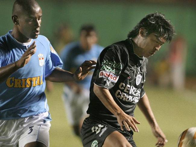 Kenji Fukuda disputa un partido de Copa Libertadores con Pachuca. Foto: Getty Images
