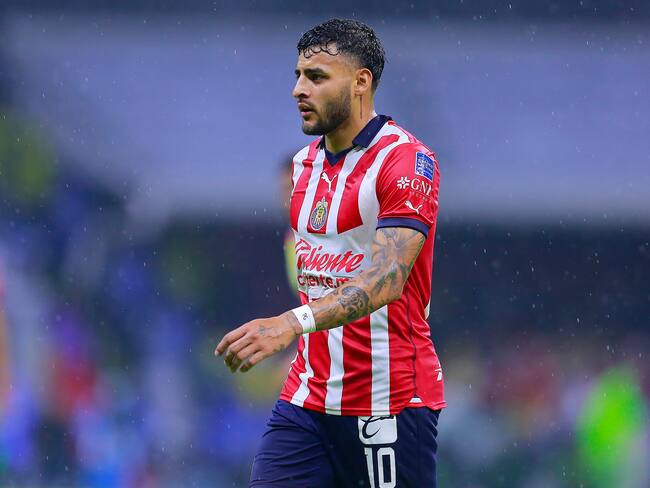 Chivas separa a Alexis Vega, Chicote Calderón y a Raúl Martínez por indisciplina