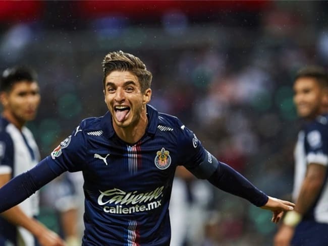 Chivas derrota a Rayados y se mete de lleno en zona de repechaje