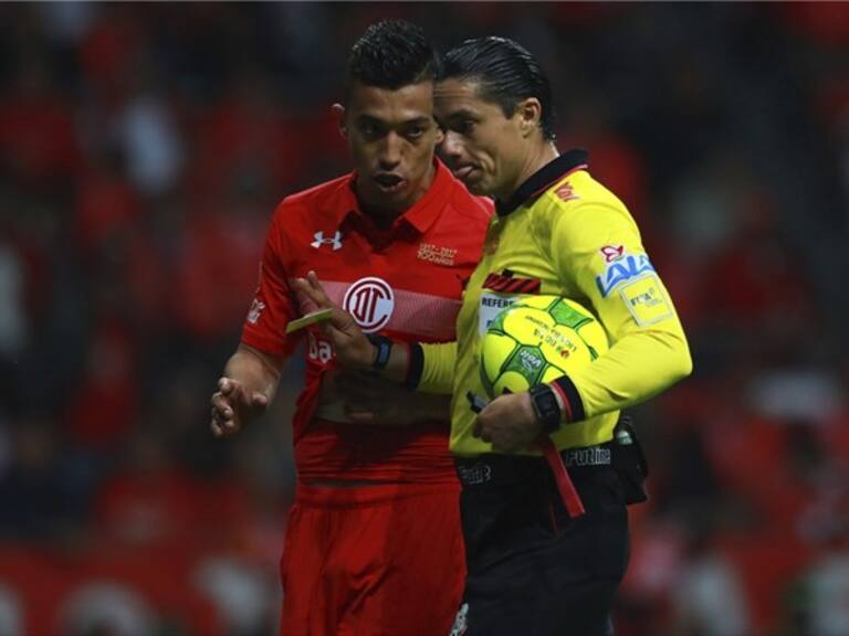 Oscar Macías Romo árbitro de la Liga MX. Foto: Getty