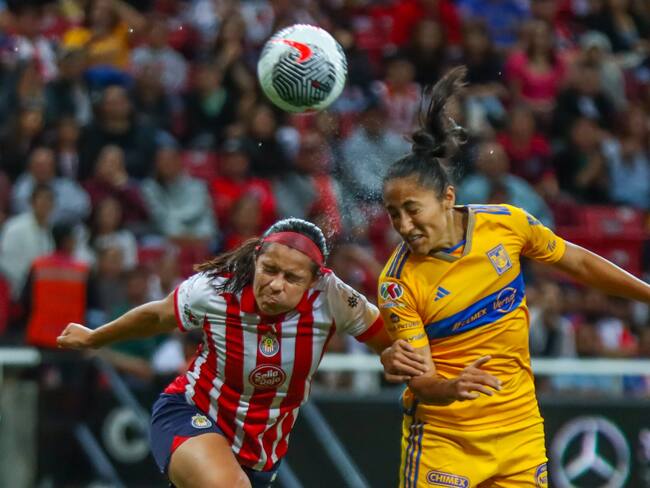 Chivas deja ir el triunfo y termina empatando ante Tigres Femenil
