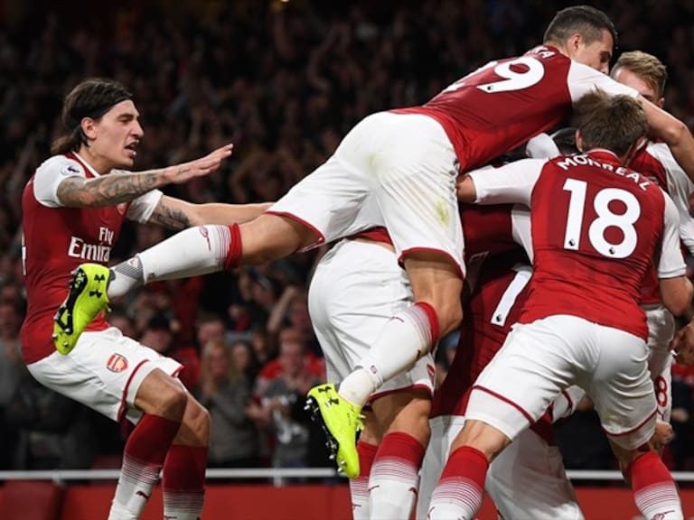 En duelo de volteretas Arsenal sacó los tres puntos. Foto: Getty images