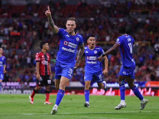 Cruz Azul vence al Atlas en feria de goles y consigue medio boleto a Semifinales