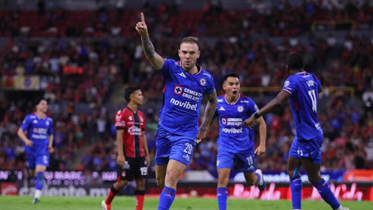 Cruz Azul vence al Atlas en feria de goles y consigue medio boleto a Semifinales