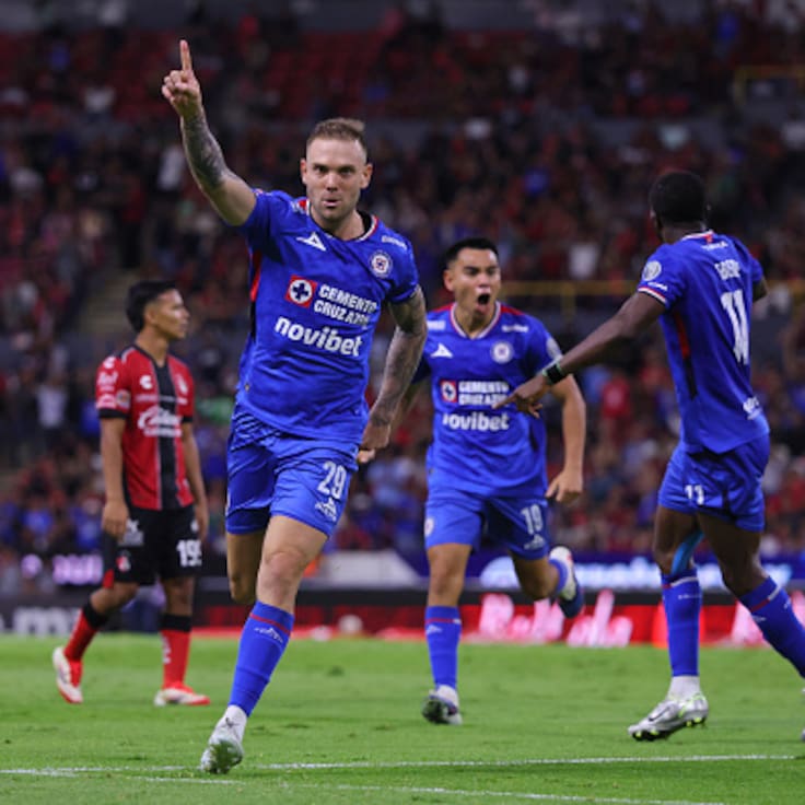 Cruz Azul vence al Atlas en feria de goles y consigue medio boleto a Semifinales