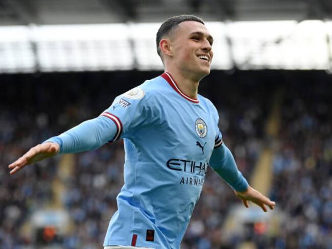 Manchester City presiona al Liverpool y al Arsenal, tras derrotar al Aston Villa