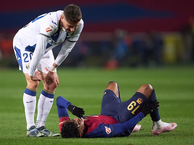 Lamine Yamal se perdería un mes completo por lesión; ¡Se encienden las alarmas en Barcelona!