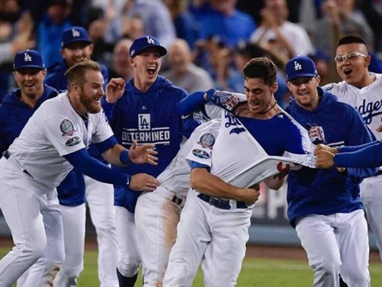 Dodgers gana vibrante juego . Foto:Twitter @kenleyjansen74