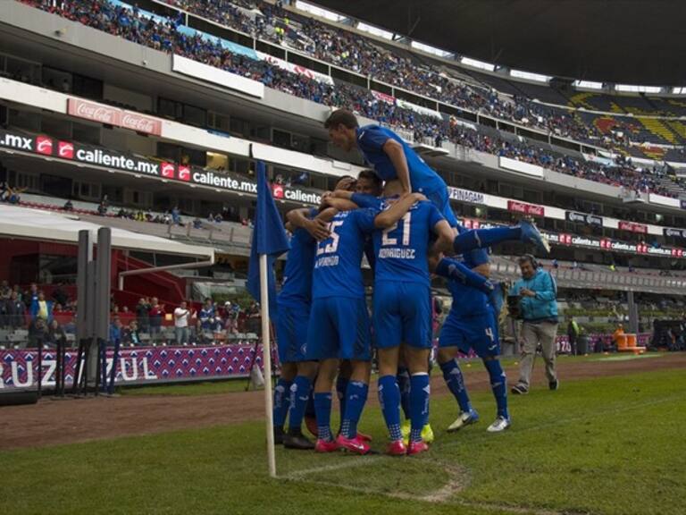 Cruz Azul derrotó 3-1 a Pachuca. Foto: Mexsport