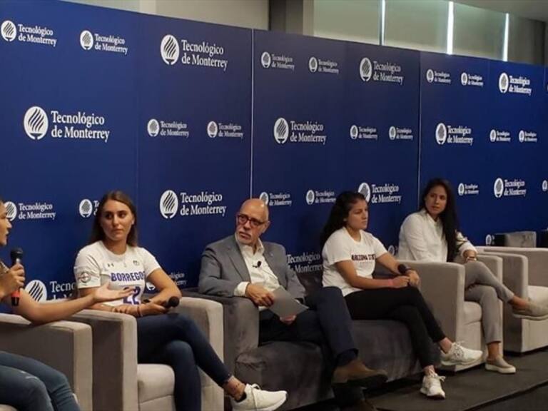 foro “Mujeres floreciendo en el deporte”. Foto: W Deportes