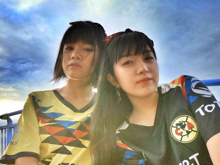 Japonesas cantan el himno del América . Foto: Twitter @REVERBEE_mh