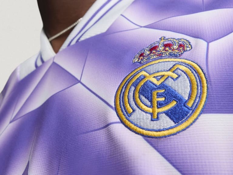 Real Madrid presenta su nueva camiseta retro 2025/26: estilo y lifestyle para aficionados