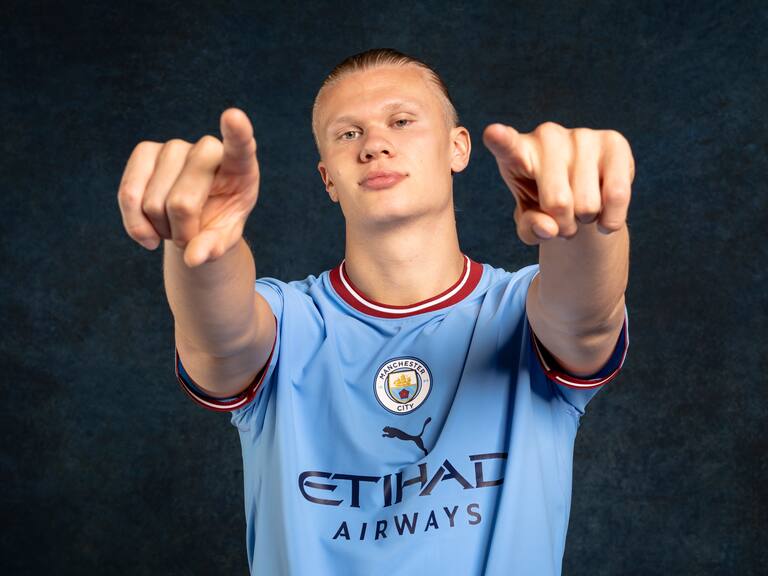 Erling Haaland ya luce los colores del Manchester City