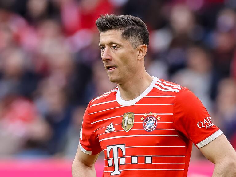 Bayern Munich pone a la venta a Robert Lewandowski