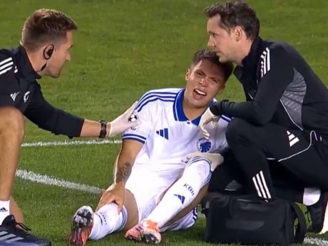 Rodrigo Huescas se lesiona en la derrota del Copenhague vs Qarabag