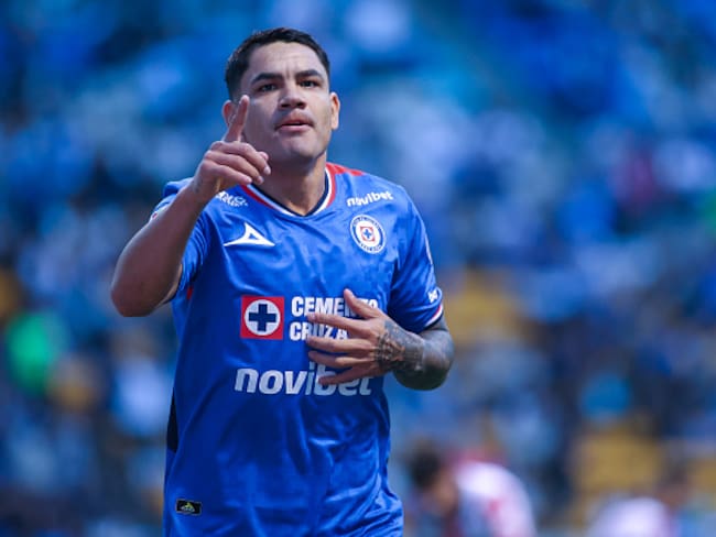 Palavecino y el Toro Fernández firman la quinta victoria al hilo de Cruz Azul ante San Luis
