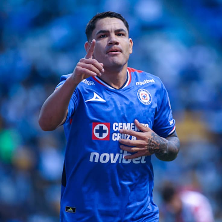 Palavecino y el Toro Fernández firman la quinta victoria al hilo de Cruz Azul ante San Luis
