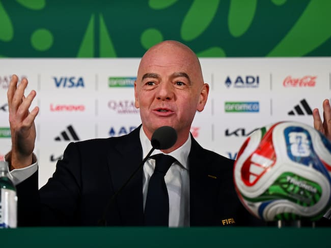 Gianni Infantino aclara la polémica sobre privatizar el Mundial: “No es obligatorio”