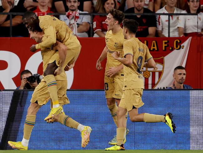 De la mano de Lewandowski, Barcelona se pasea por Sevilla