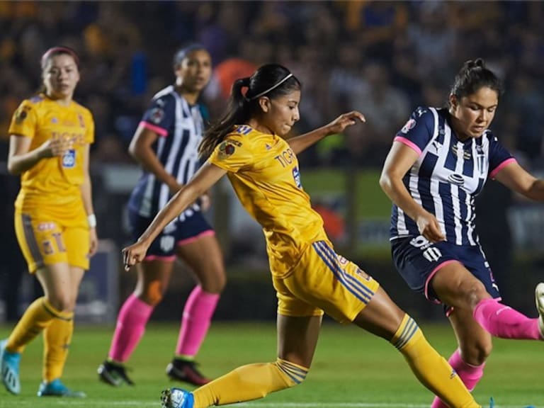 Tigres Femenil vs Rayadas. Foto: TWITTER @TigresFemenil