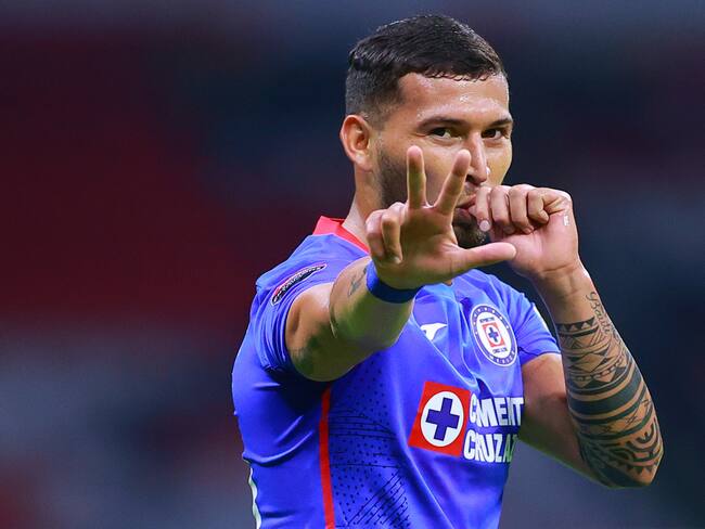 Juan Escobar no sale de Cruz Azul