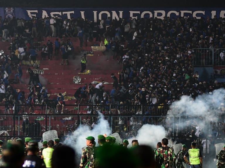 Tragedia en el futbol de Indonesia