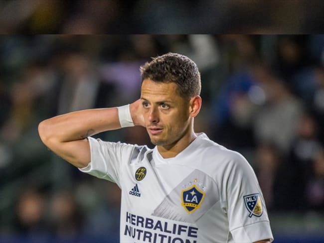 "Chicharito vino para jugar futbol, lo que haga en su vida personal no está en tela de juicio": Te Kloese