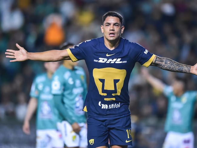 Pumas se divide unidades en casa de León sin el Turco Mohamed y Chino Huerta