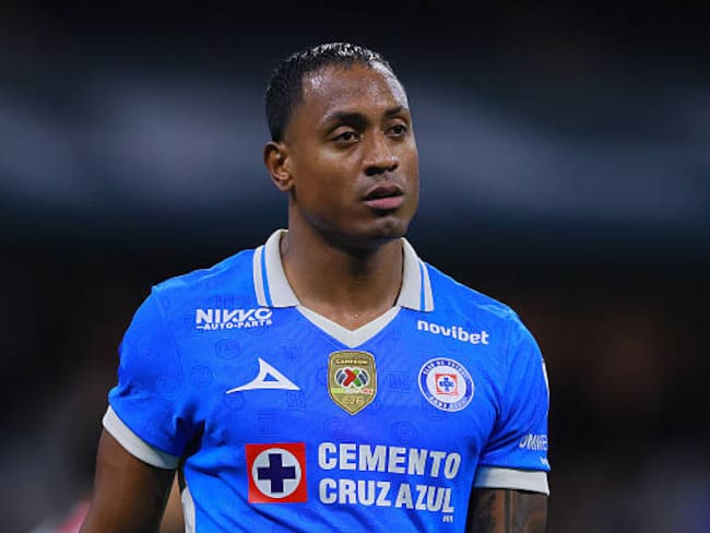 ¿Por qué Willer Ditta no fue castigado tras empujar al árbitro en el Cruz Azul vs Toluca?