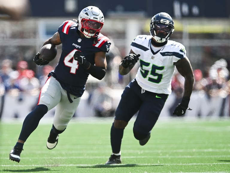 FOXBOROUGH, MA - SEPTEMBER 15: Antonio Gibson #4 of the New England Patriots runs with the football during the game against the Seattle Seahawks at Gillette Stadium on September 15, 2024 in Foxborough, Massachusetts. (Photo by Kathryn Riley/Getty Images)