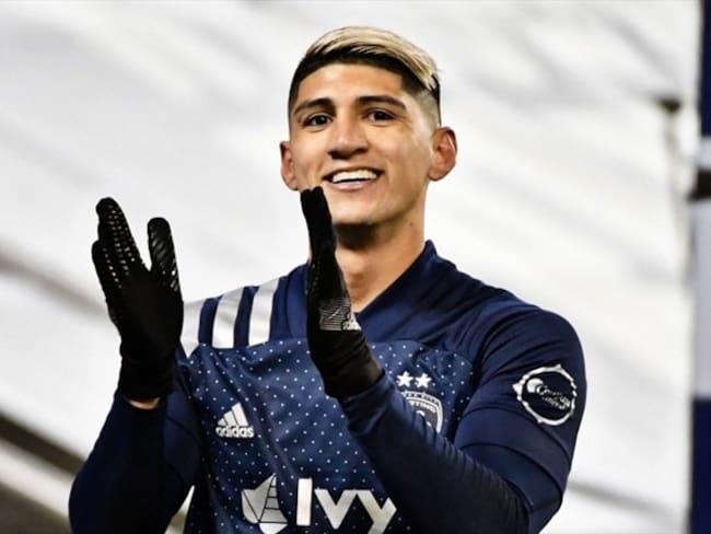 Alan Pulido nominado a contratación del año en la MLS