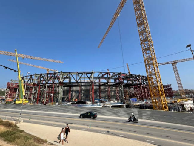 Trabajadores del nuevo Camp Nou desatan batalla campal