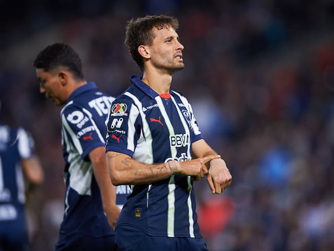 Rayados toma ventaja ante Pumas con un gol de Sergio Canales