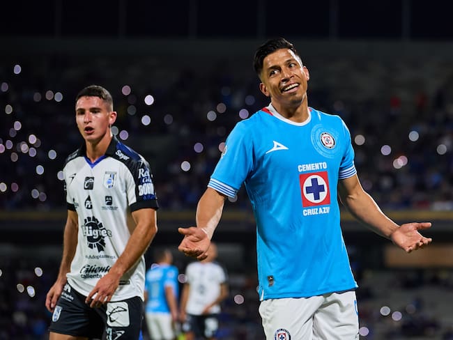Cruz Azul regresó a la senda del triunfo tras vencer por la mínima a Querétaro