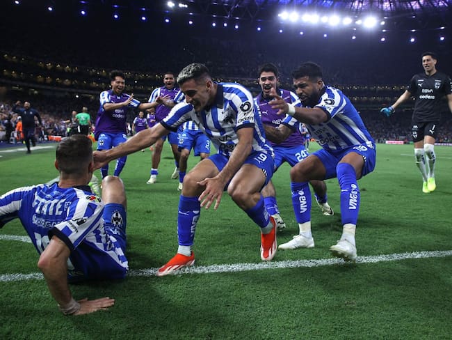 ¡Clásico para la historia! Rayados le empató al minuto 100 a Tigres