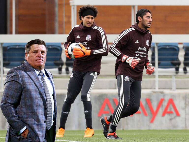 Jesús Corona y Guillermo Ochoa se pelearon por el dorsal número 1 previo a la Copa del Mundo de Brasil 2014
