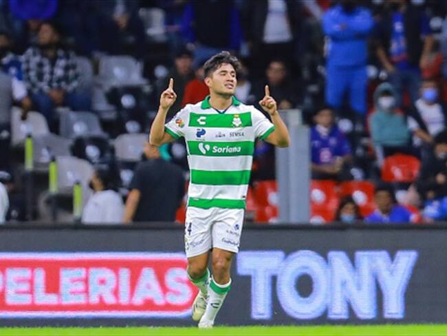 ¡Cruzazuleada! Santos mete el gol del triunfo al 94'