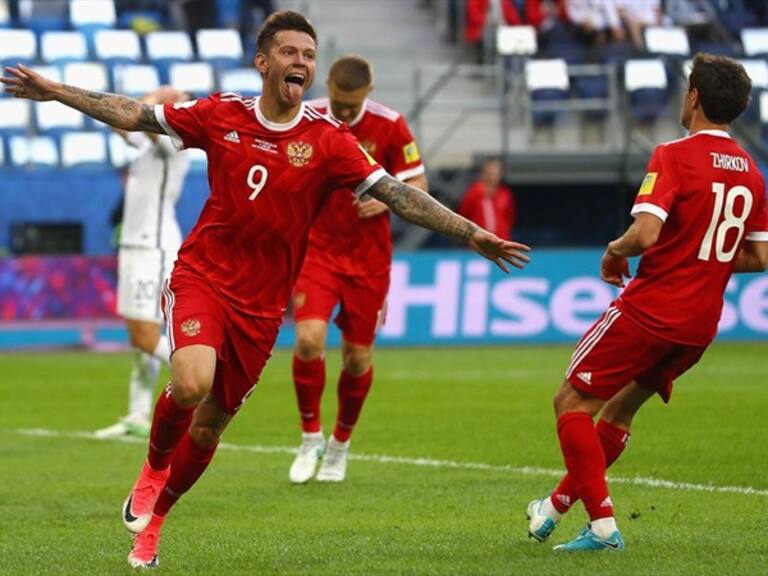 Smolov festeja el segundo gol de los rusos. Foto: Getty Images