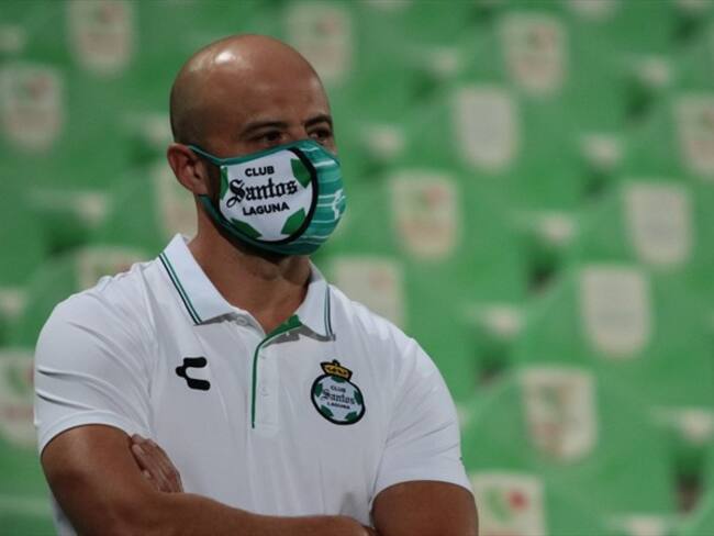 Presidente de Santos no se arrepiente de haber despedido a Guillermo Almada, quien hoy es líder con Pachuca