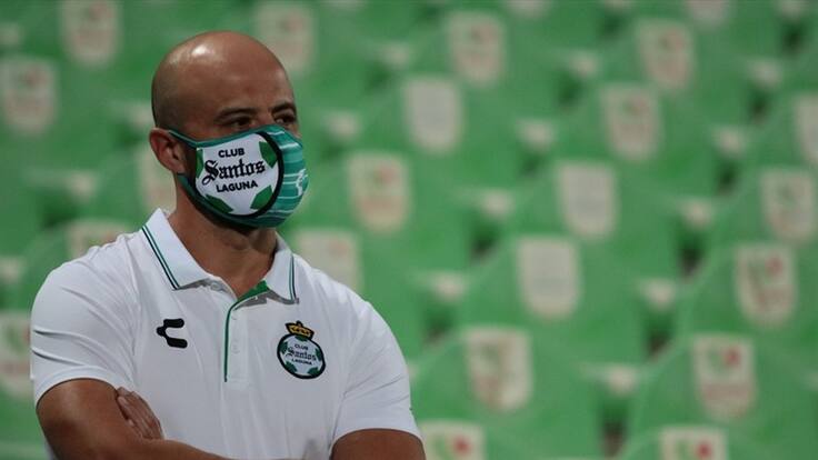 Presidente de Santos no se arrepiente de haber despedido a Guillermo Almada, quien hoy es líder con Pachuca