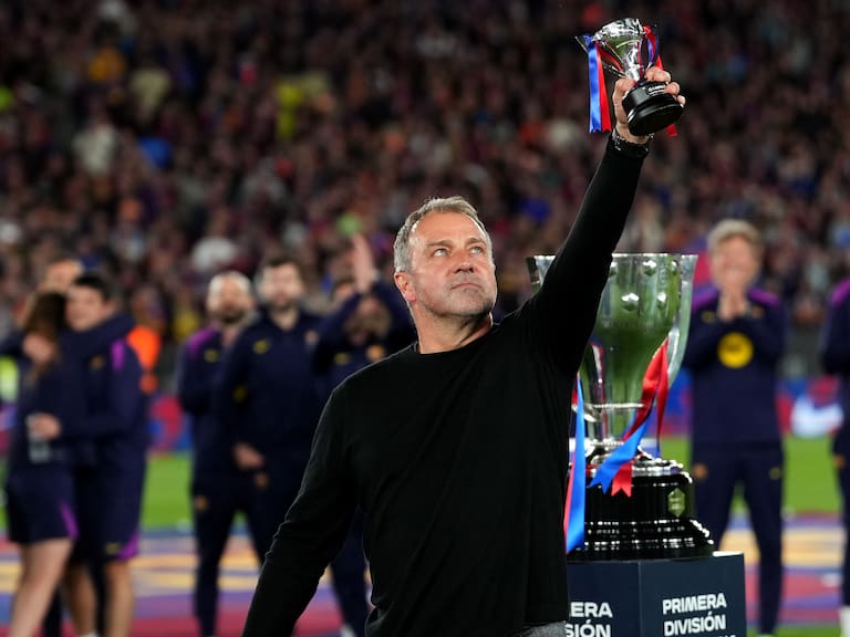 Hansi Flick firma con el Barça hasta 2028