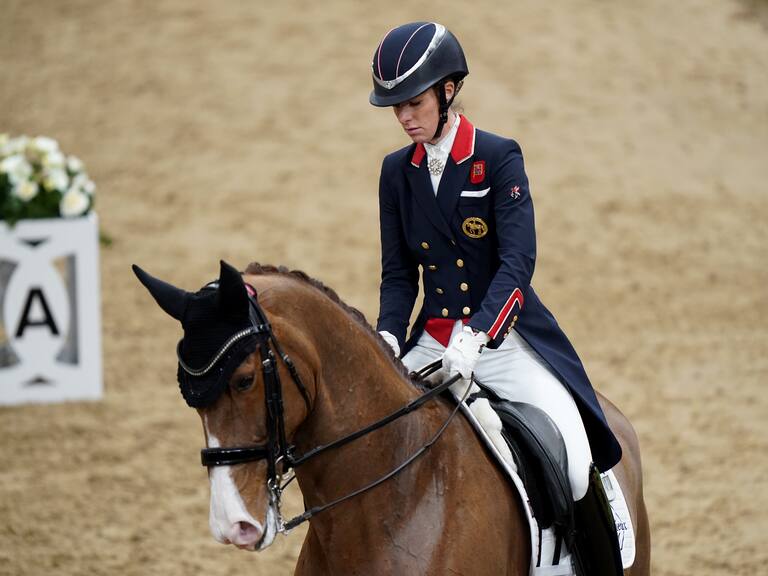 Juegos Olímpicos Charlotte Dujardin fuera de Paris 2024 por maltrato animal