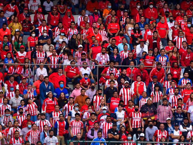Chivas fue perjudicado por el arbitraje en la cancha del Nemesio Díez