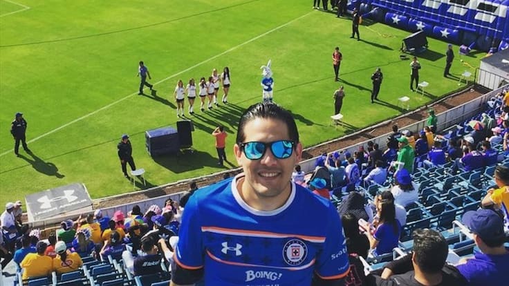 Seguidor del Cruz Azul acude al Vaticano a pedir ayuda divina por el club
