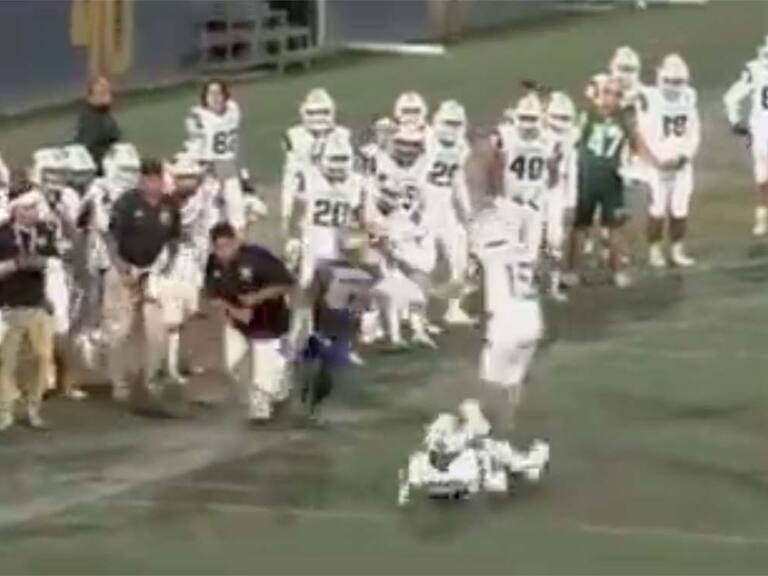 Coach tacklea a jugador de Tigres y es suspendido 2 años